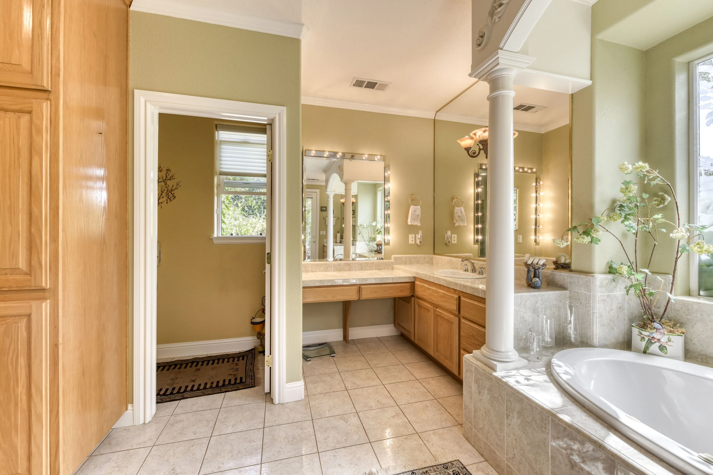 5810 Macargo Street _58.jpg