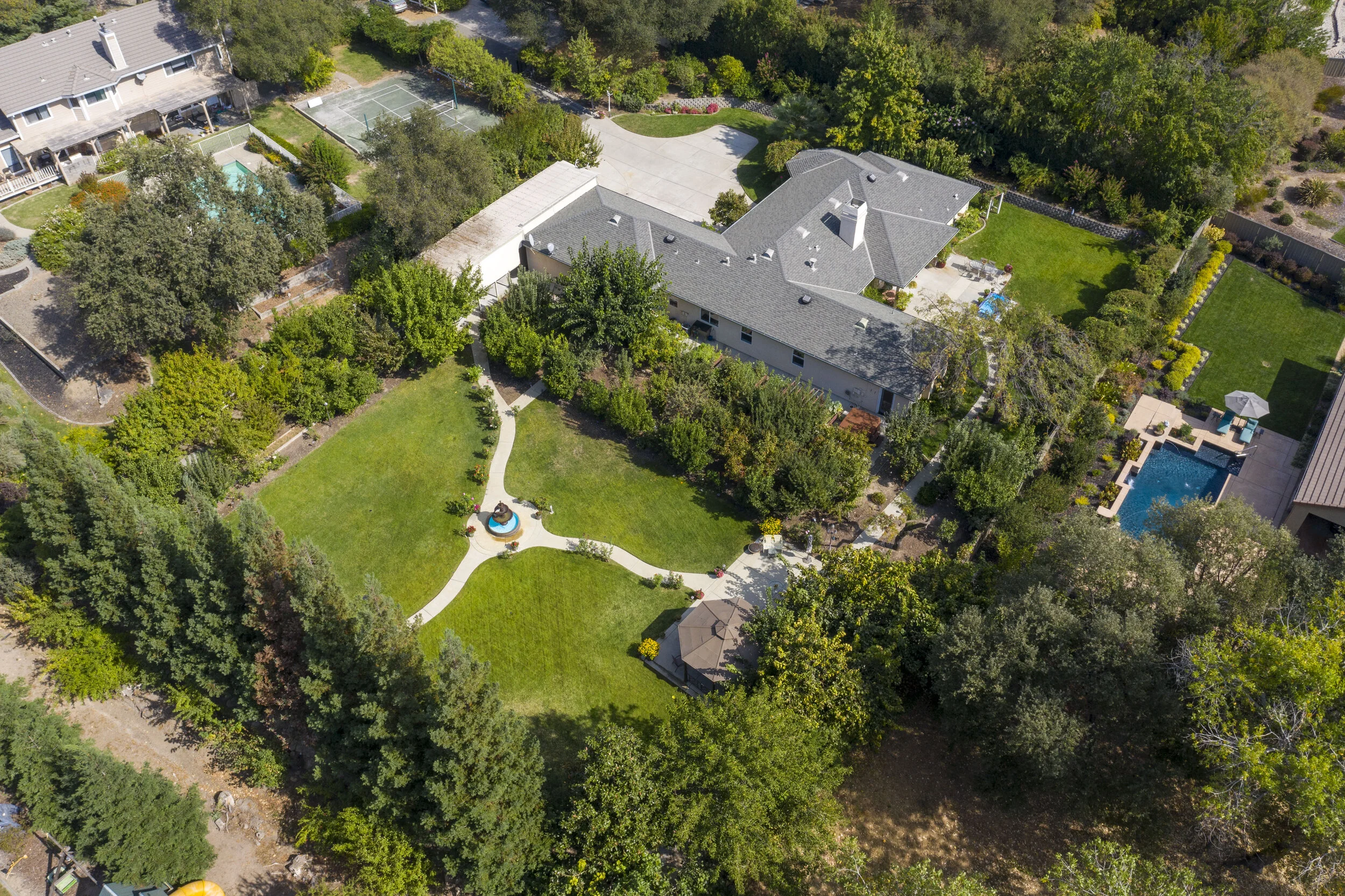 5810 Macargo Street _74.jpg
