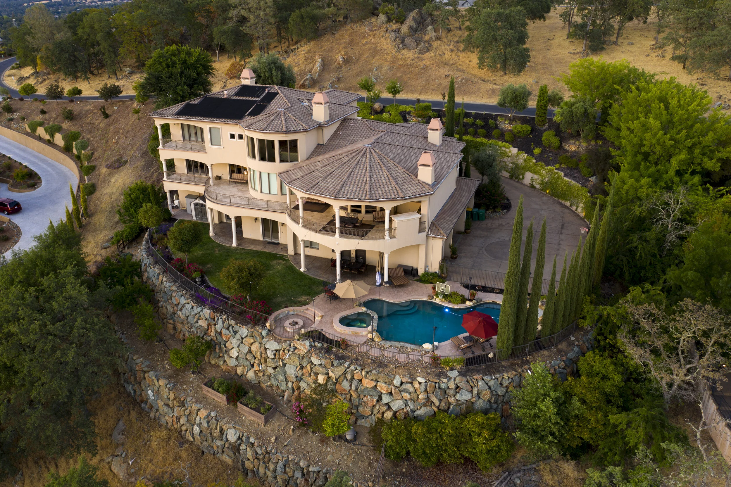 4592 Carmen Dr - Twilight - 5.JPG