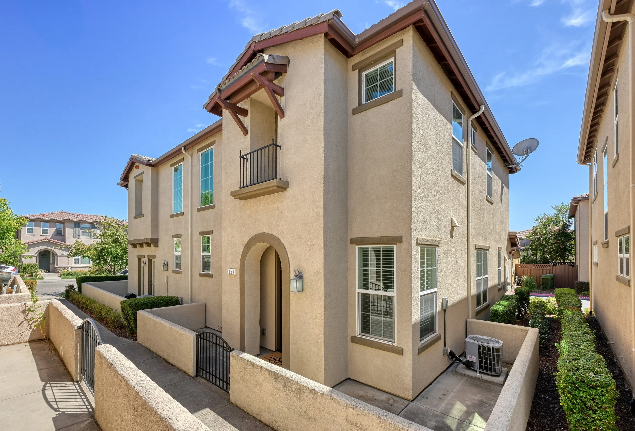 153 Barnhill Dr 5_1.jpg