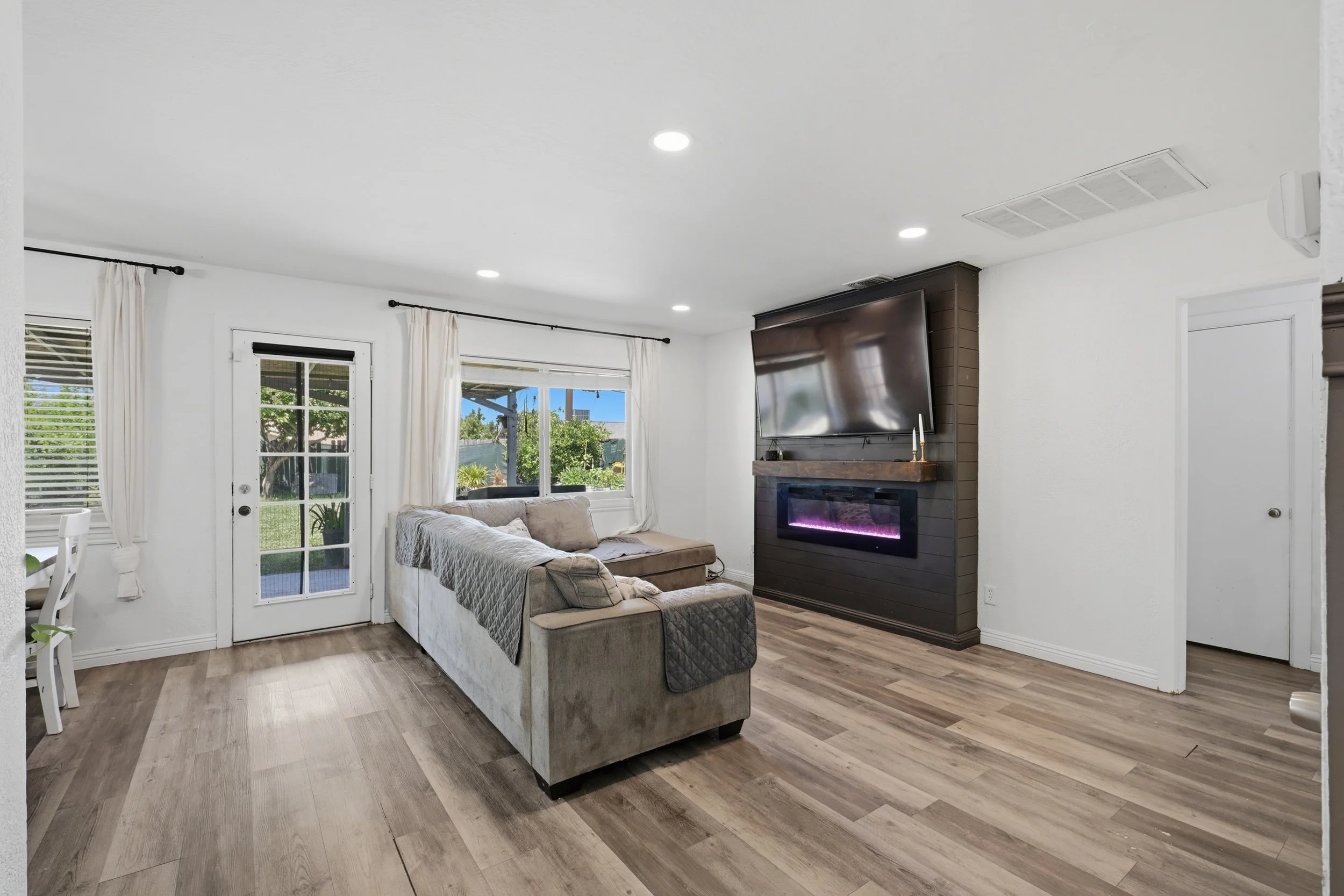 7109 Delhaven Way _16.jpg