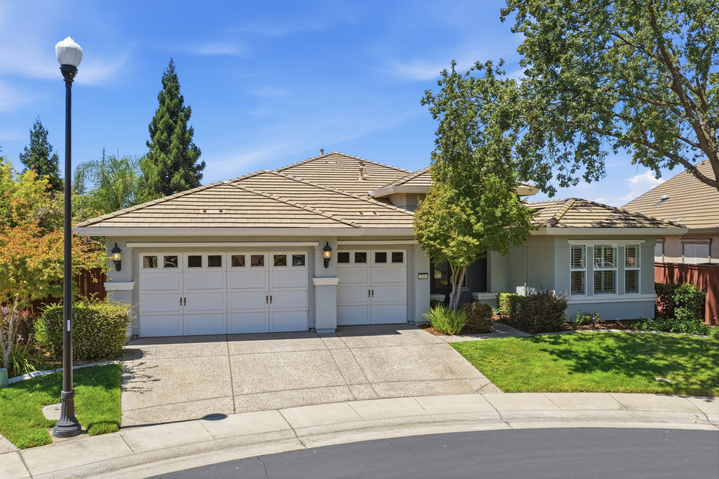 2048 Benton Loop 2.jpg