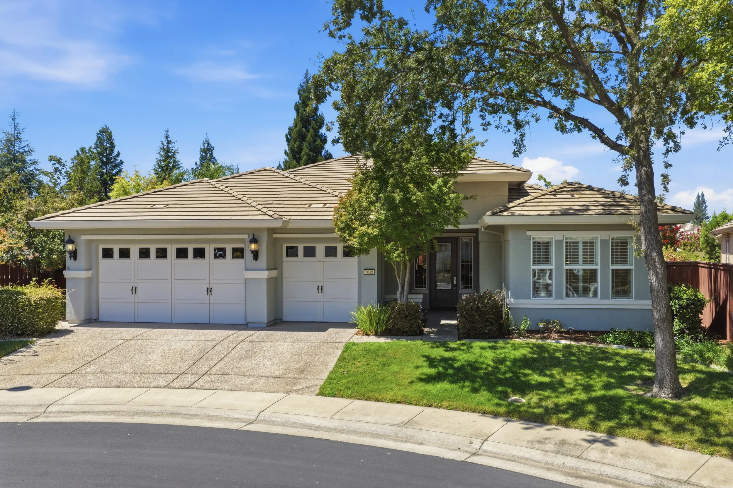 2048 Benton Loop 1.jpg
