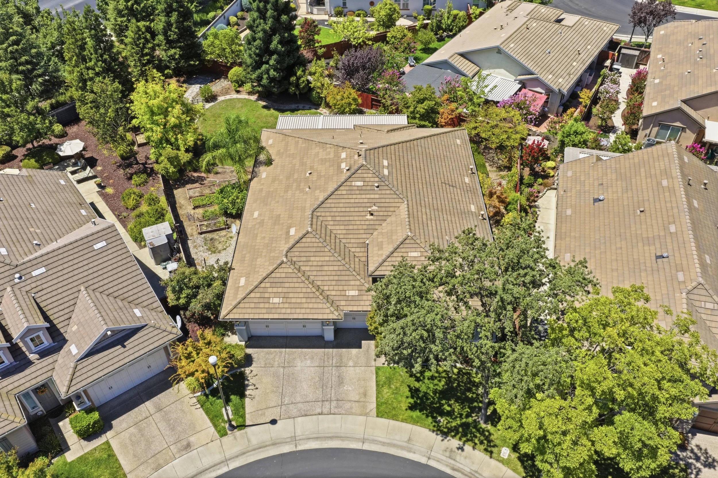 2048 Benton Loop 3.jpg