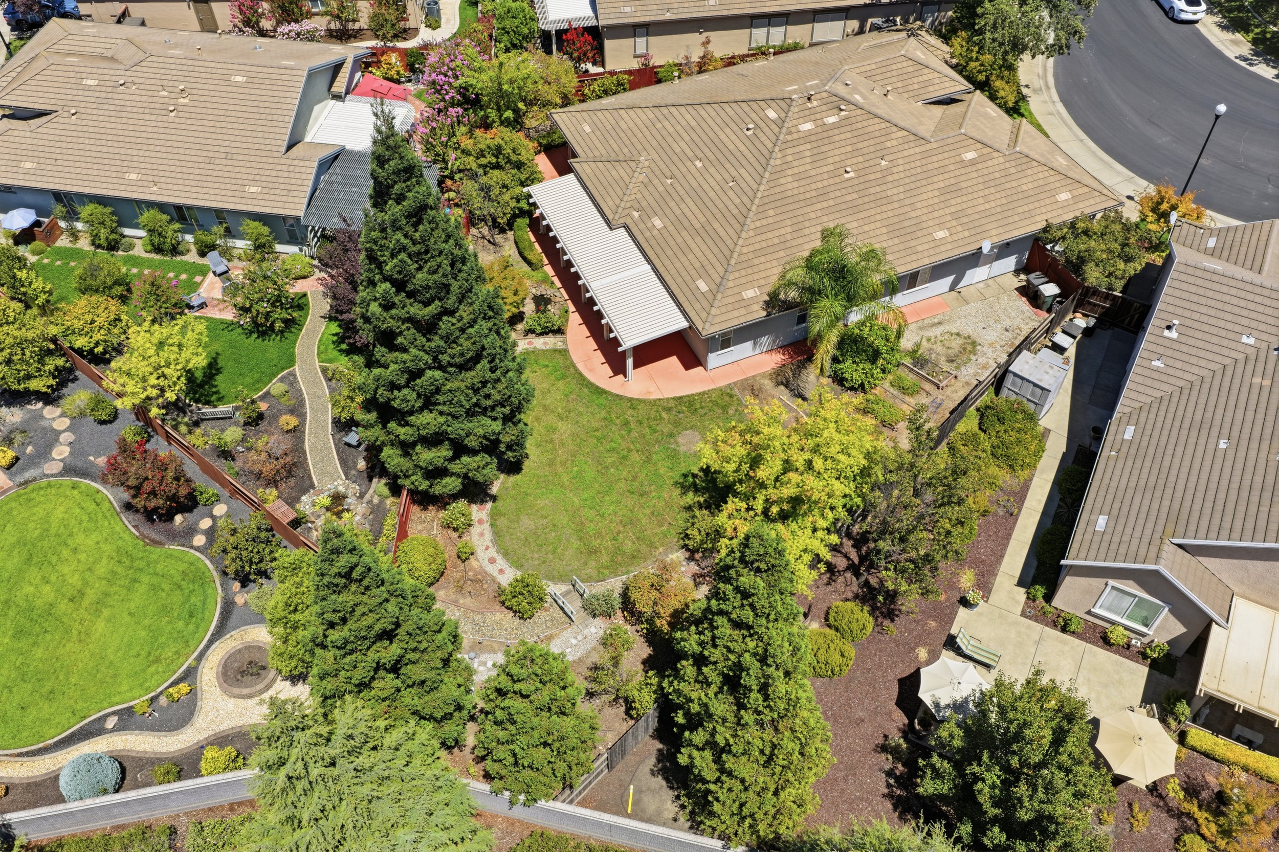2048 Benton Loop 6.jpg