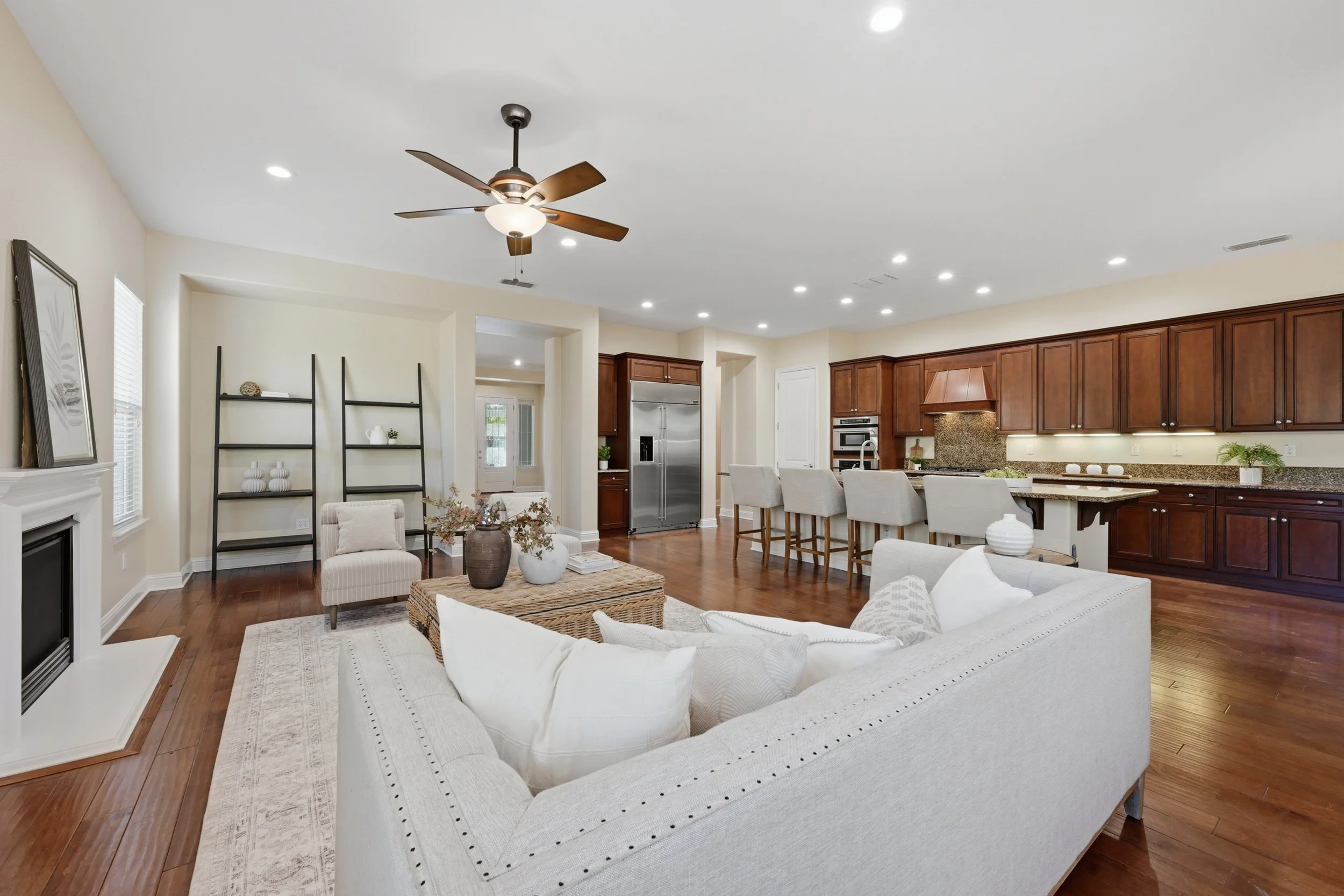 2048 Benton Loop 21.jpg