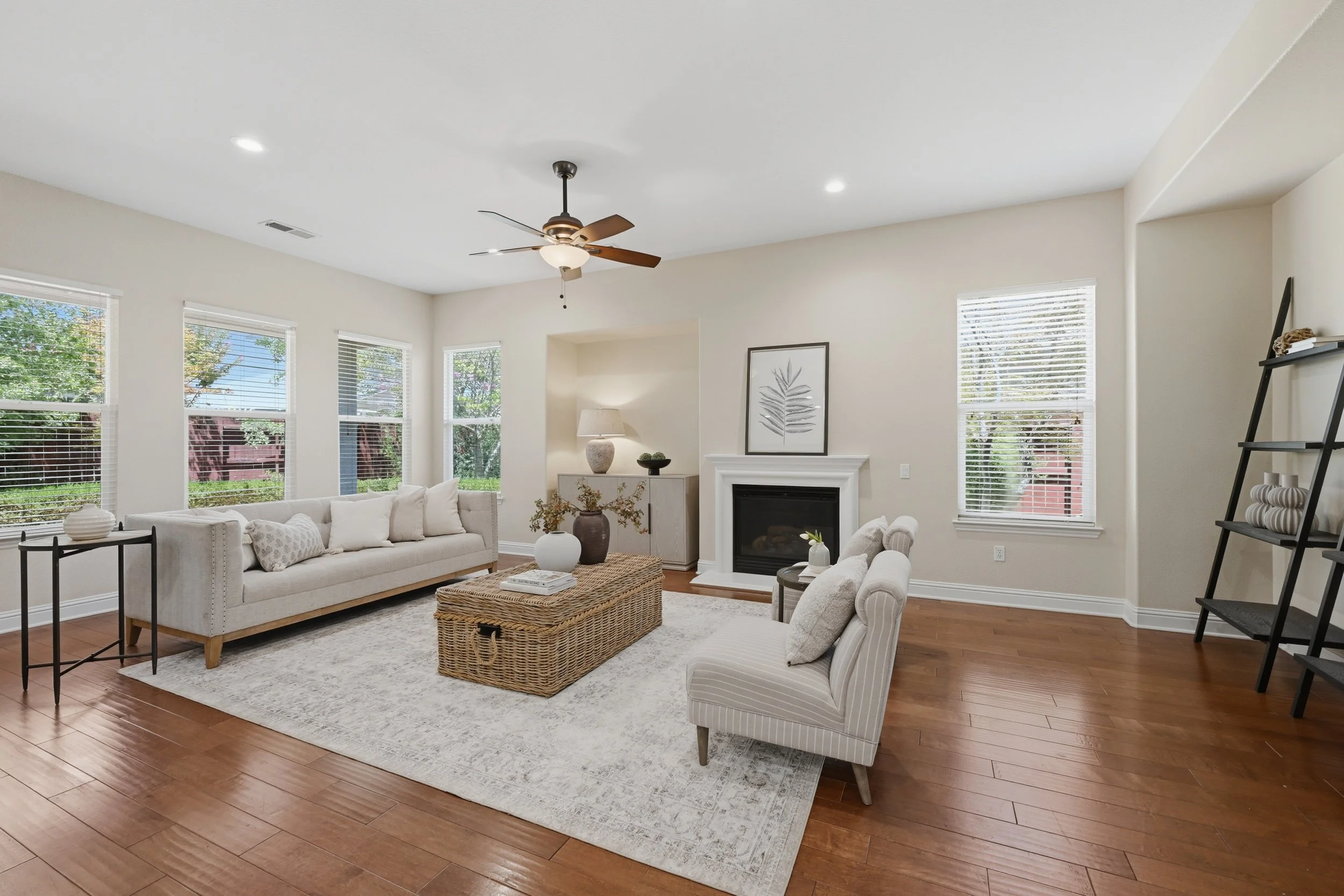 2048 Benton Loop 24.jpg