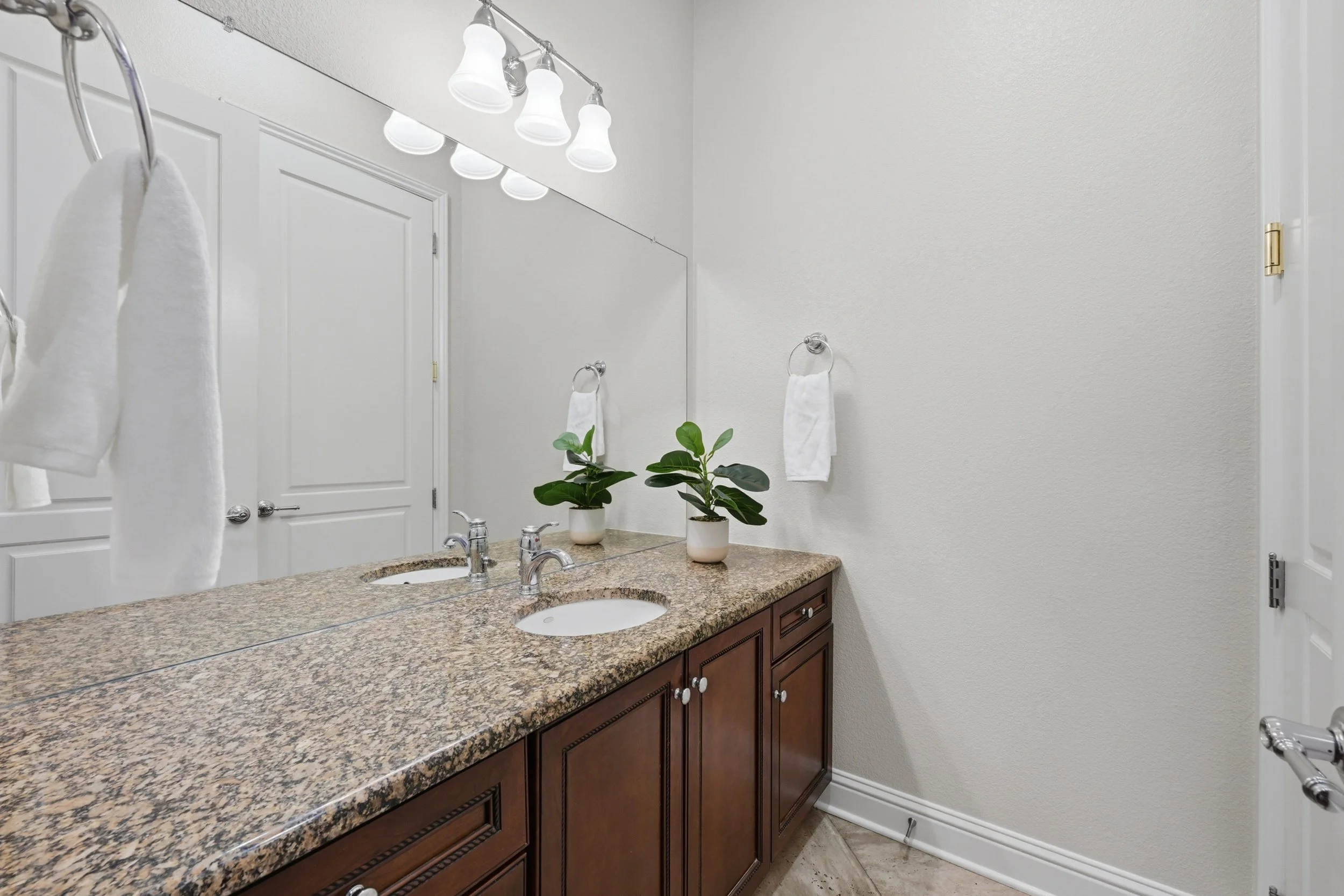 2048 Benton Loop 33.jpg