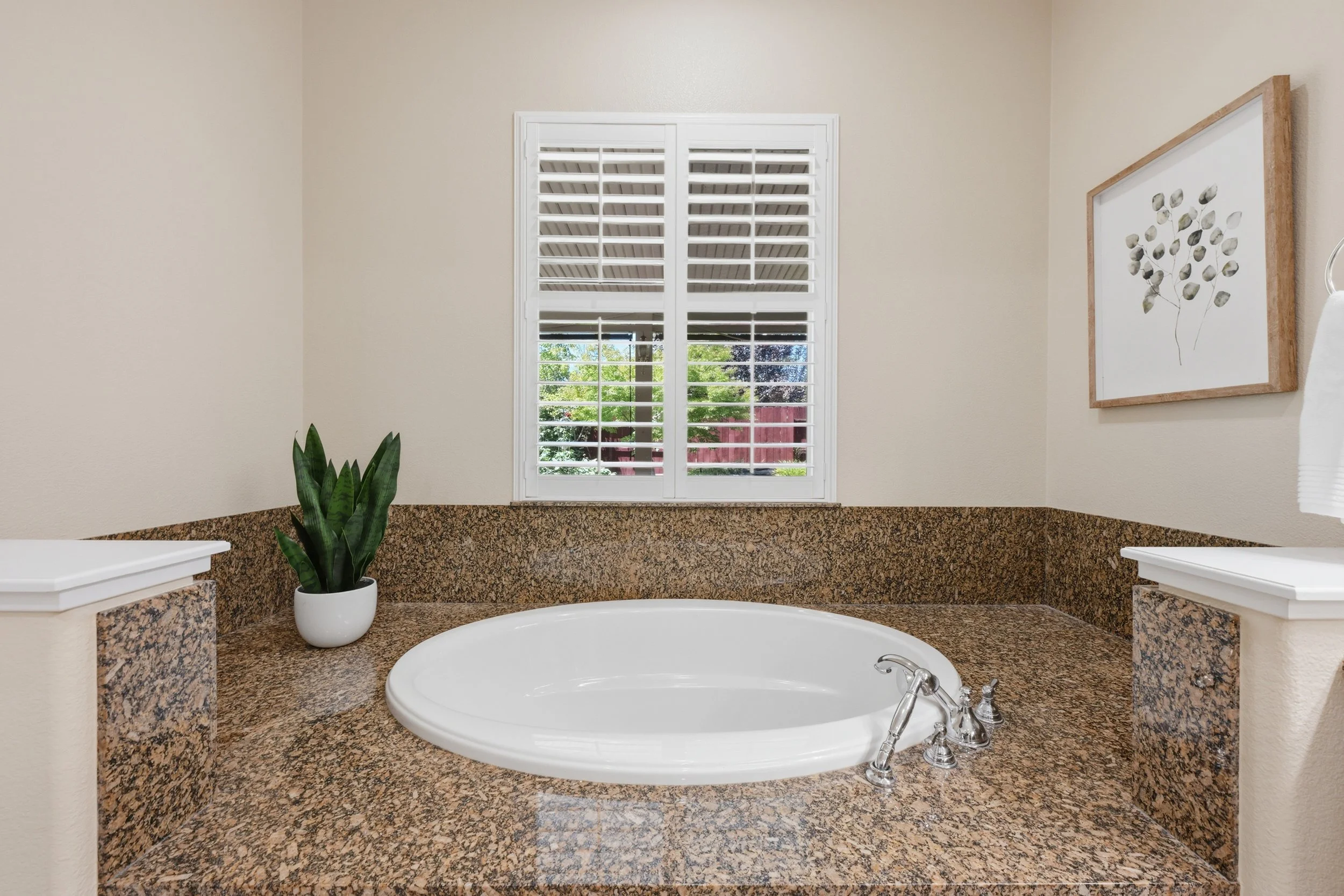 2048 Benton Loop 41.jpg