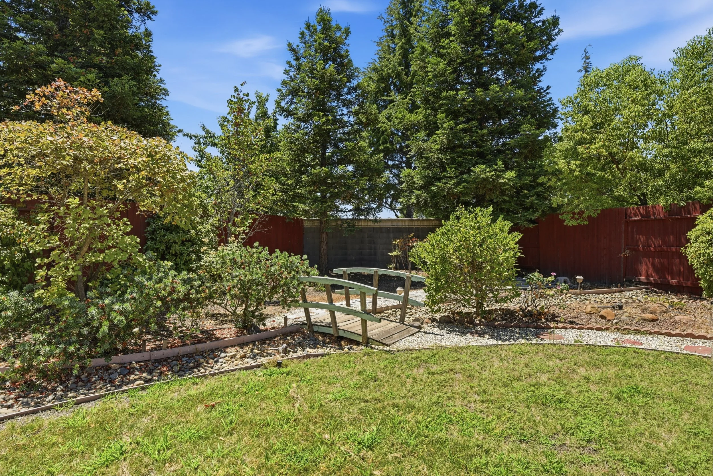 2048 Benton Loop 49.jpg