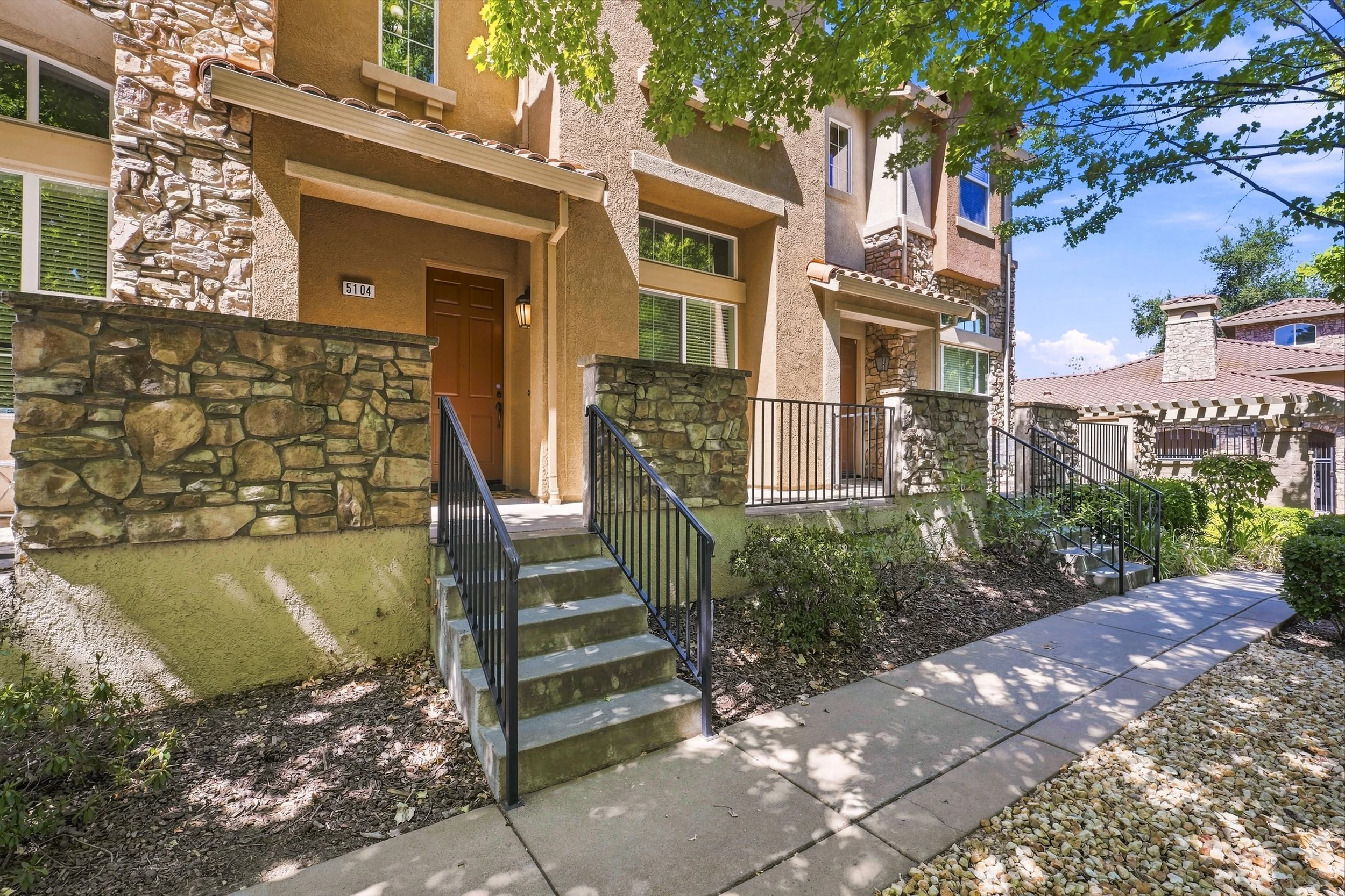 2580 W El Camino Ave 5.jpg