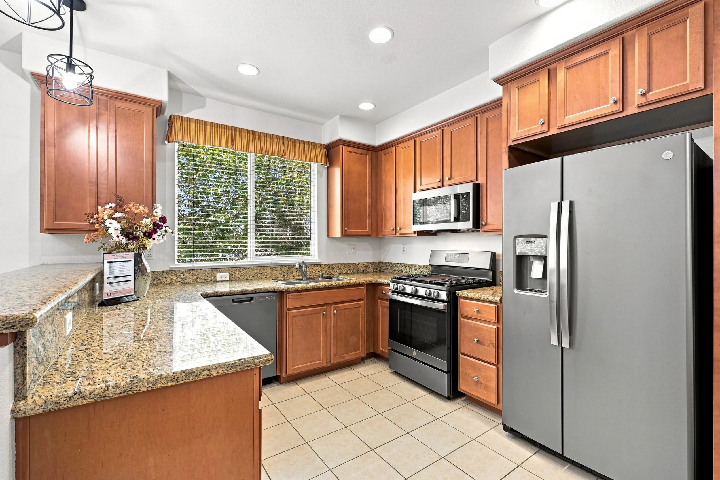 2580 W El Camino Ave 13.jpg