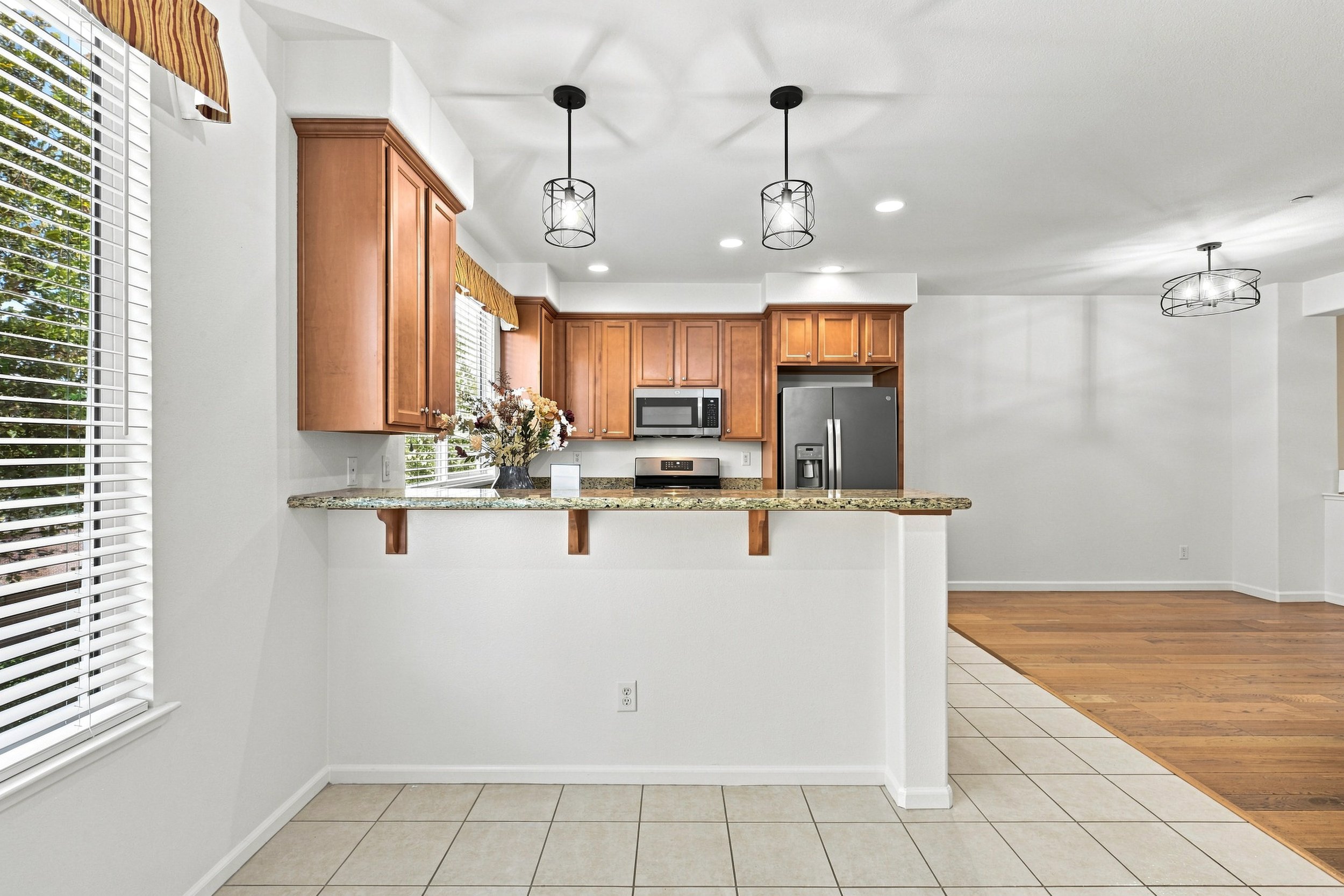 2580 W El Camino Ave 17.jpg