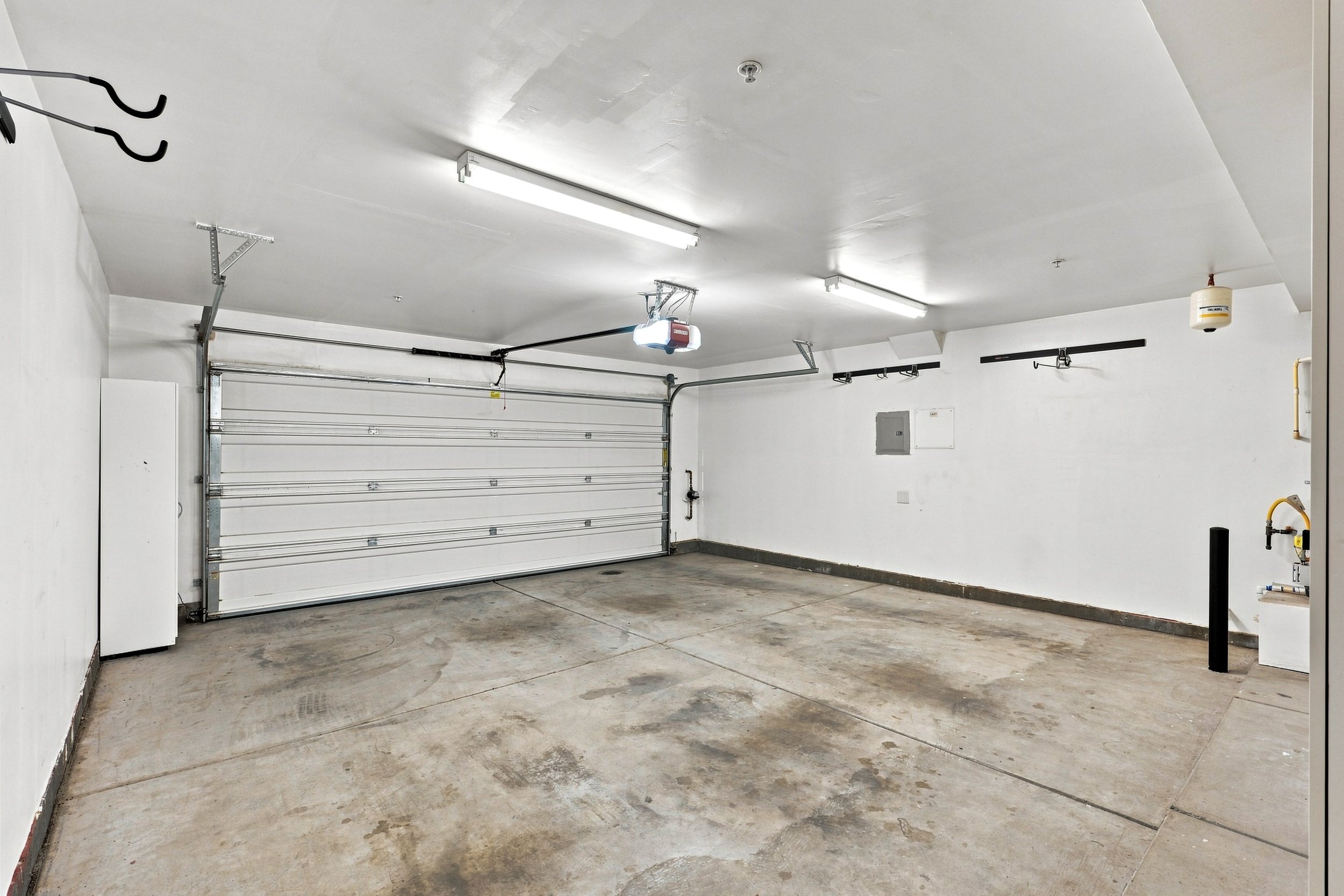 2580 W El Camino Ave 34.jpg