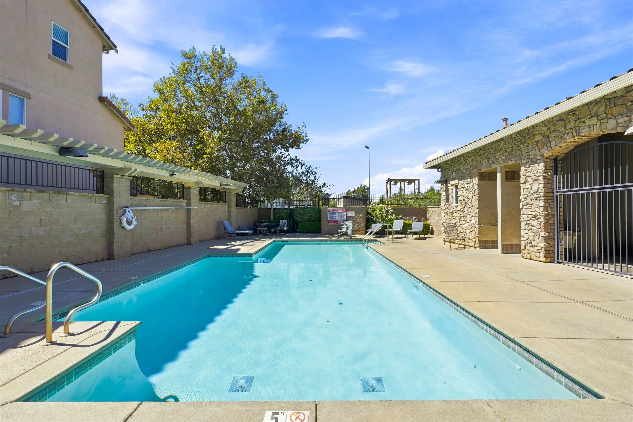 2580 W El Camino Ave 39.jpg