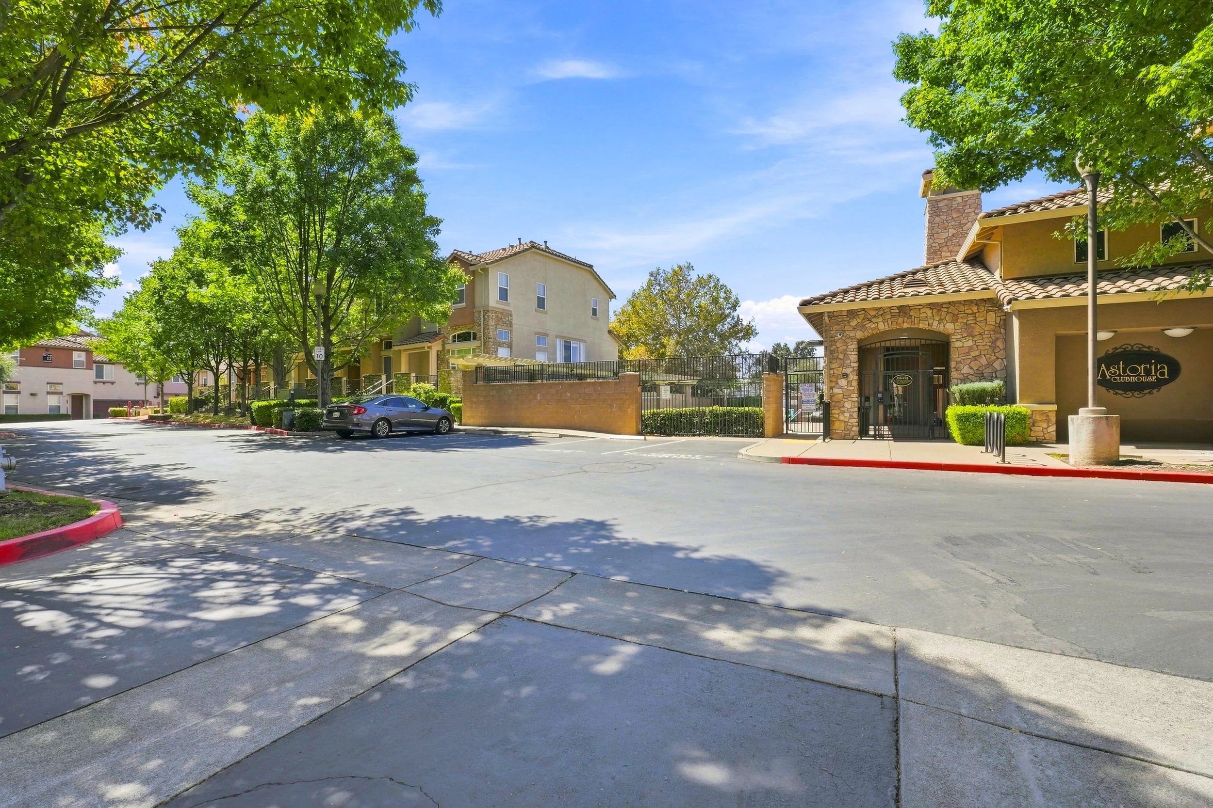 2580 W El Camino Ave 43.jpg