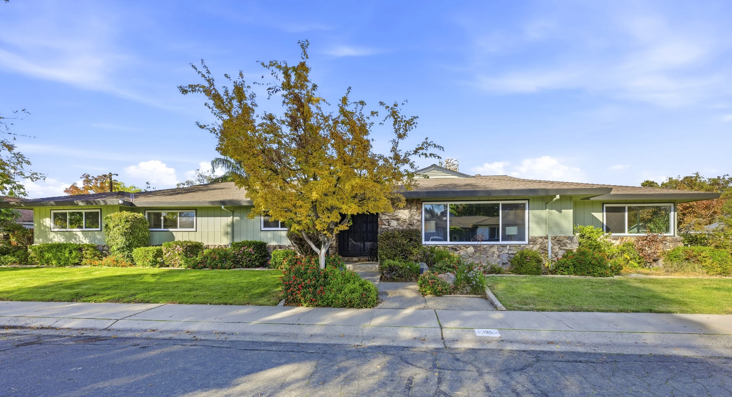 195 Baxter Ave _8.JPG