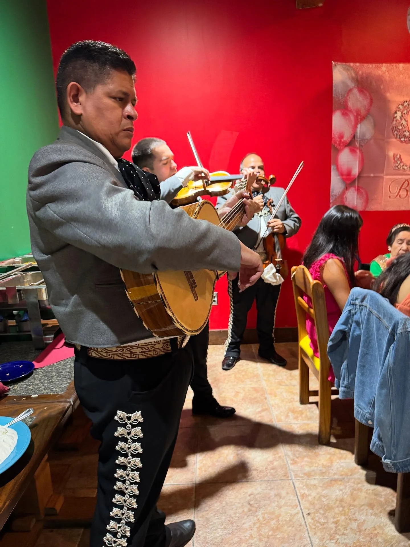 A few photos from some of our events this weekend. Our violinist, David, provided our final clients on Saturday with a special treat on their piano.
