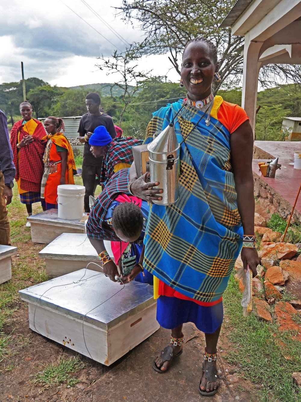2022.5.27.etd.smaller2.MaasaiMama.sponsorabeekeeper.Beekeeping.Training.Last.Day.GroupPhoto.MaasaiHoney.Day10312.jpg