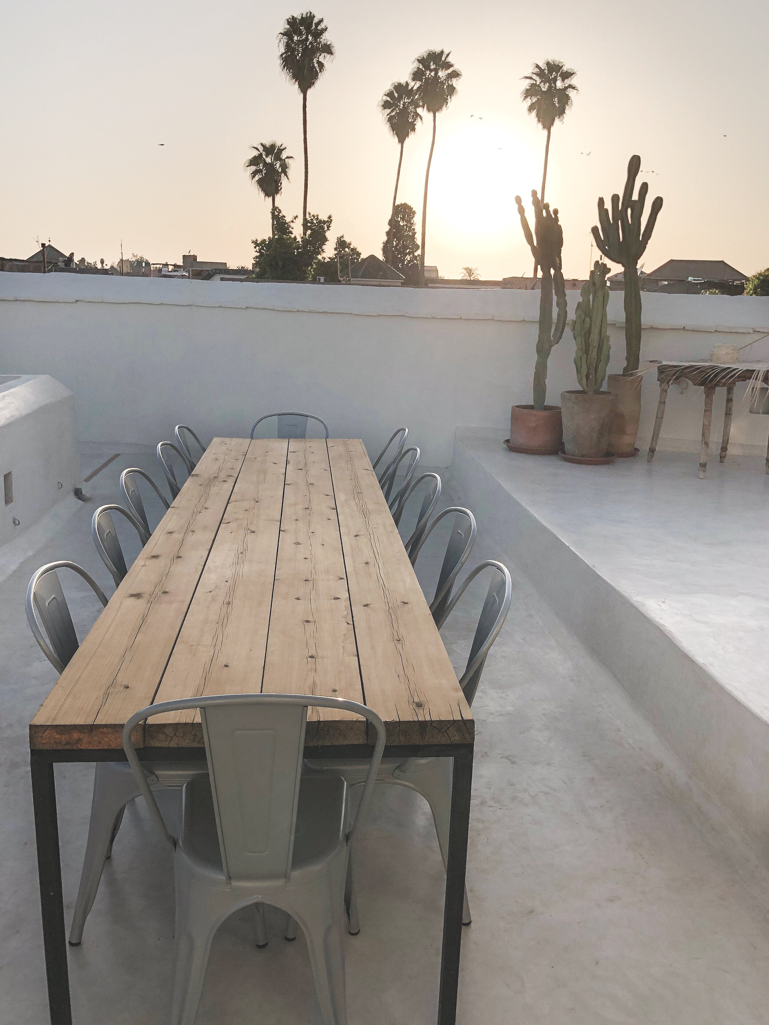 Großer Tisch auf der Dachterrasse - © Riad Dar-K
