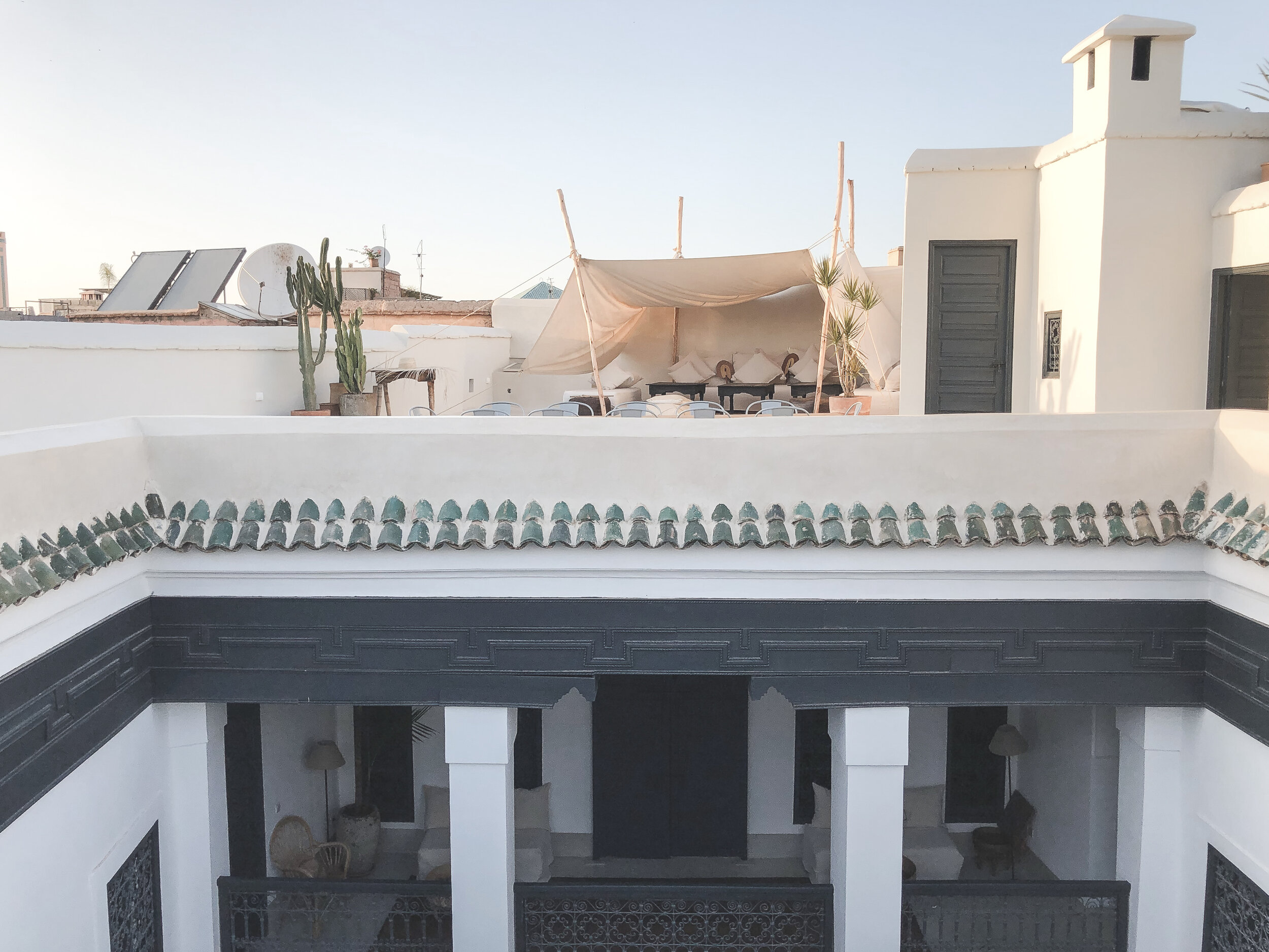 Vue générale du balcon et du toit du 1er étage du Riad Dar-K - © Riad Dar-K