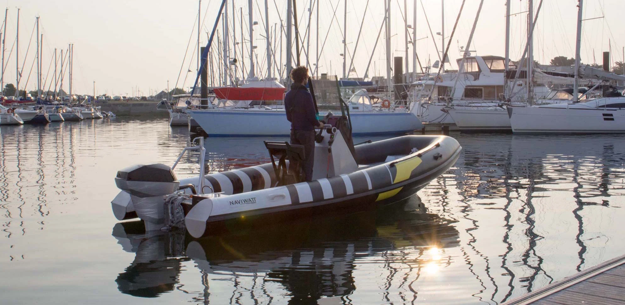 ZenPro_electric_boat_2000.jpg