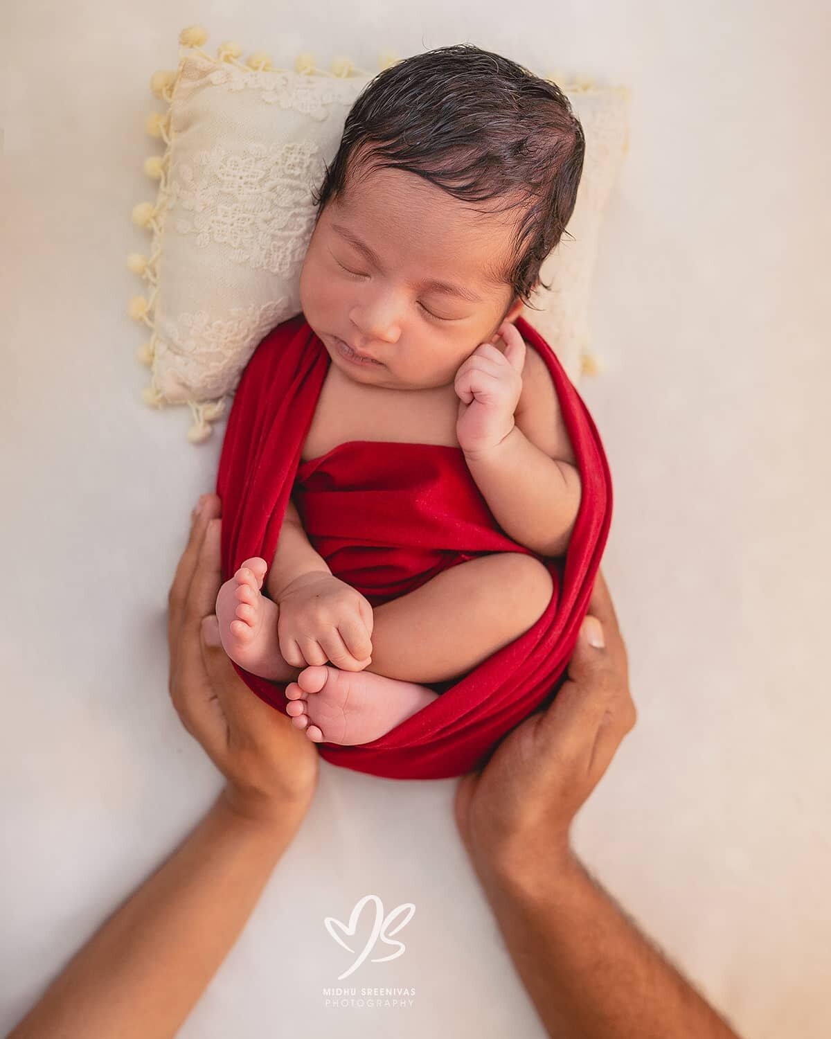 Counting my blessings each time I do a shoot. Babies are the most adorable things and I get to meet new babies all the time! 

------------------------------------------------

**Note to all new and to-be-parents**

The best time to photograph newbor