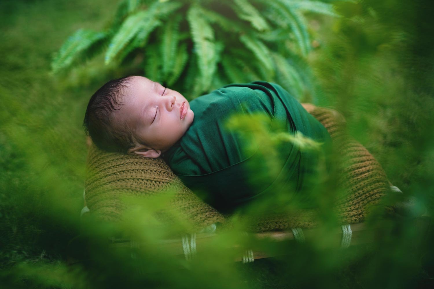 outdoor-newborn.jpg