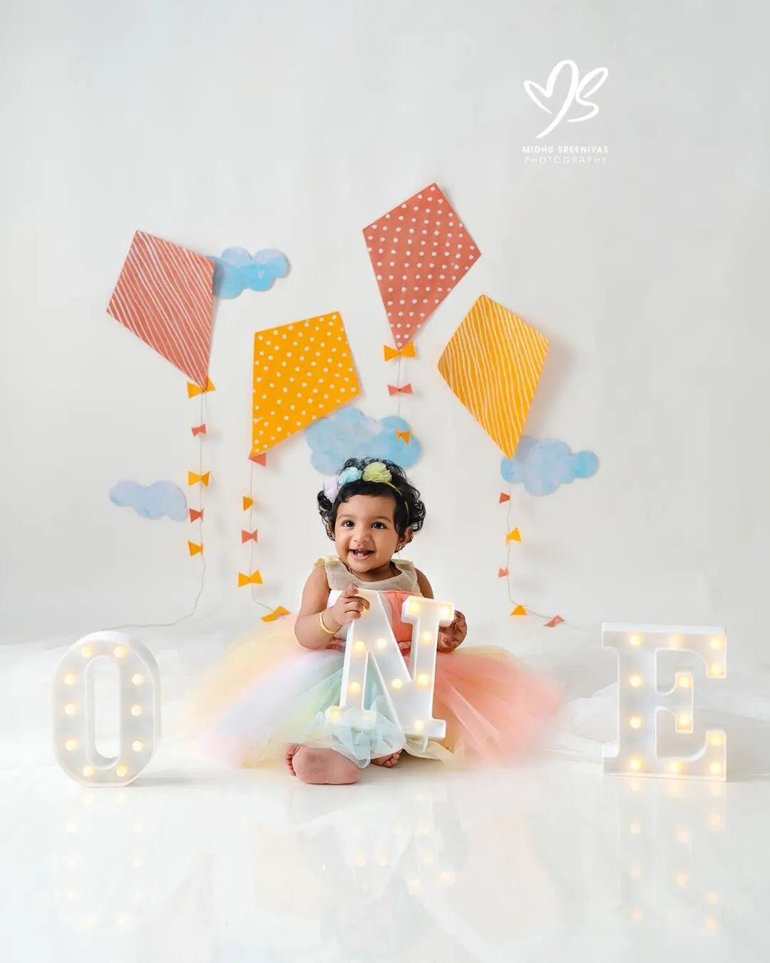 Baby 'SKY' turning ONE ! ☁️☁️

September -October bookings open contact 9567055707 

#prebirthday #prebirthdaycelebration #prebirthdayshoot #birthdaygirl #birthdaydecor #eventplanner #midhusreenivasphotography #birthdayparty #birthdaycake #babiesofin