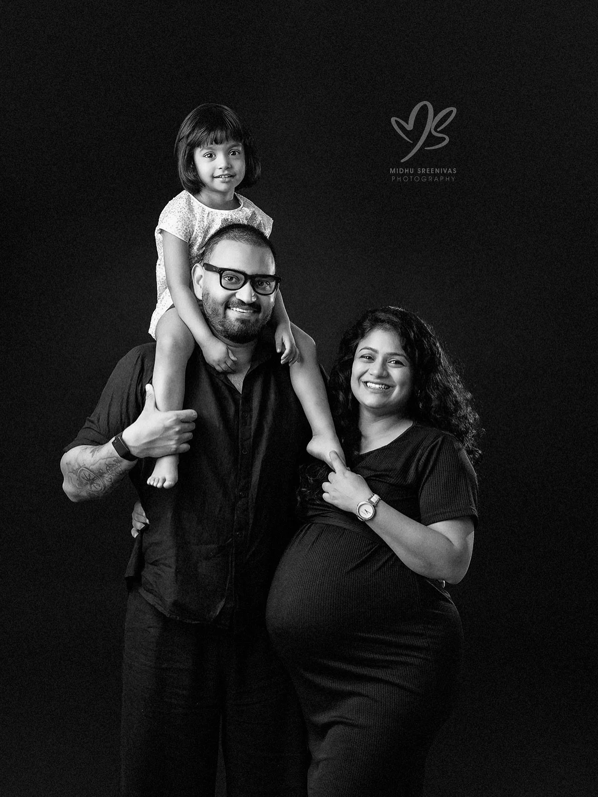 Rooted in love.
Ready for what&rsquo;s next.

{pregnancy, maternity shoot, momtobe,}