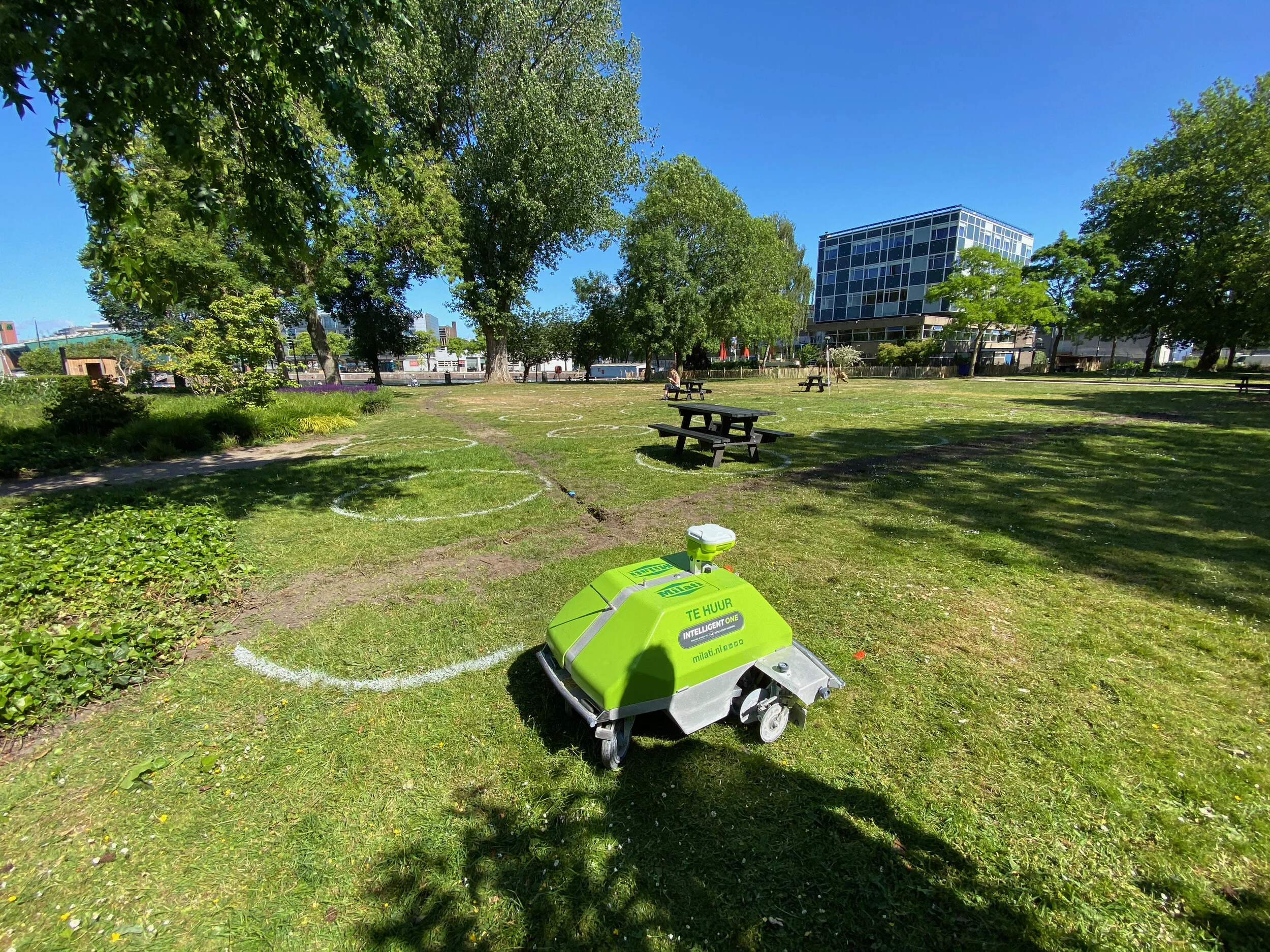 Social Distance Droids