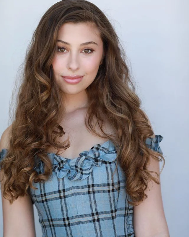 My face before and after @jessic11_ feeds me Molly&rsquo;s cupcakes