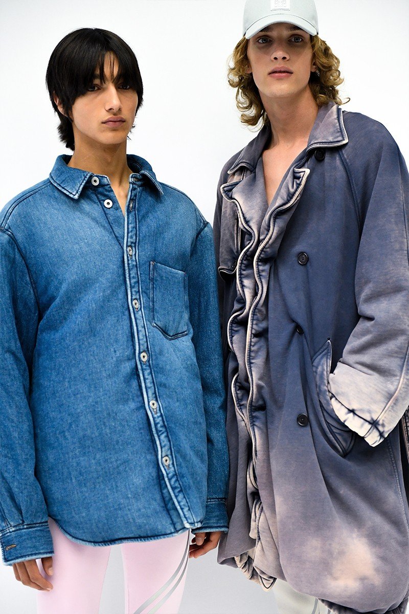 https___hypebeast.com_image_2022_06_loewe-spring-summer-2023-collection-backstage-first-looks-026.jpg