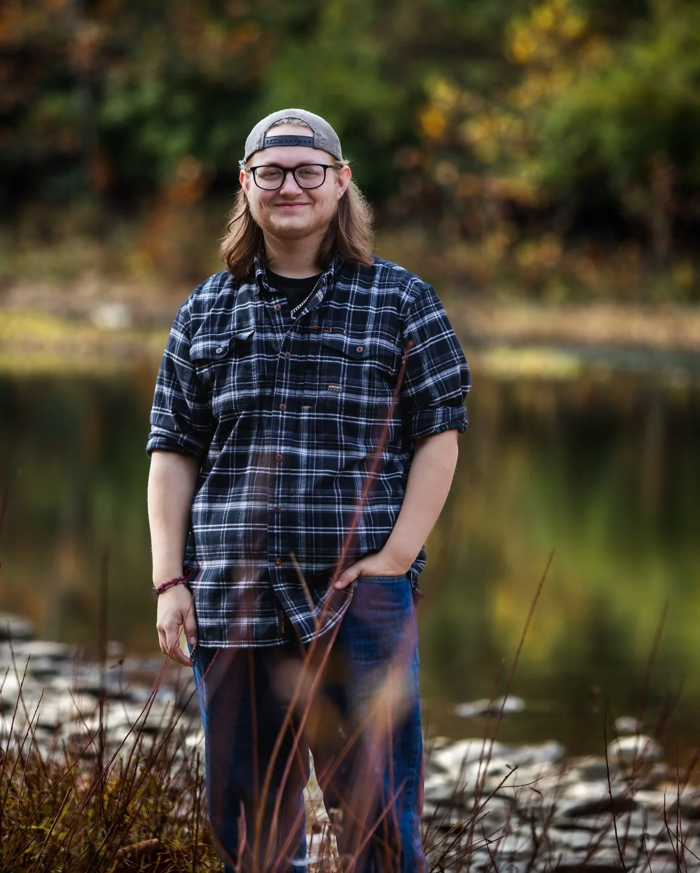 Dagan, class of 2026 #seniorsunday 

Really missing that Fall color right about now.