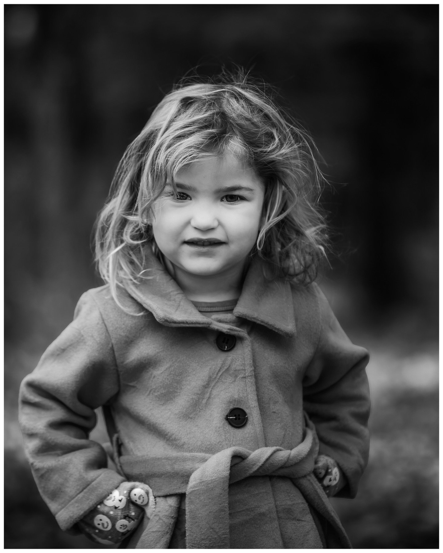 It&rsquo;s almost spring but Ohio is feeling nostalgic, so here&rsquo;s a Christmas session I never posted.
Honestly though, cold weather or not, I&rsquo;m ready to shoot ALL the spring and summer sessions. I&rsquo;m opening up my calendar and taking