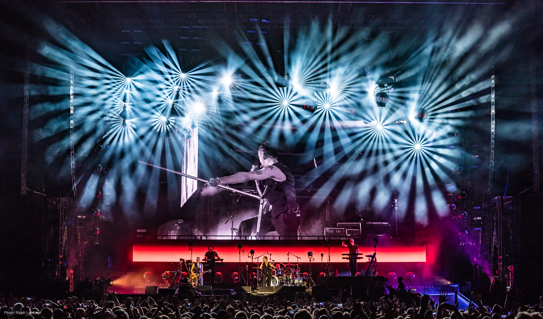 0333_LR-FS_DEPECHE-MODE-Global-Spirit_Cologne-2017_Photo-Ralph-Larmann_DSC09137.jpg