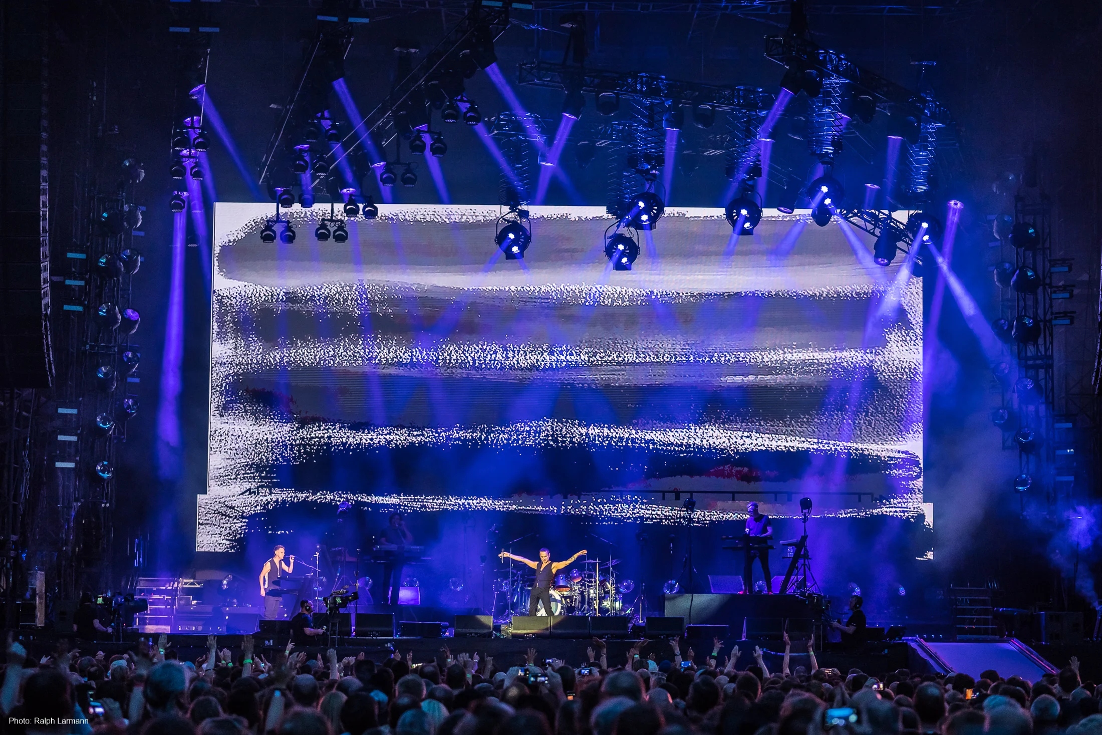 0198_LR-FS_DEPECHE-MODE-Global-Spirit_Cologne-2017_Photo-Ralph-Larmann_DSC07806.jpg