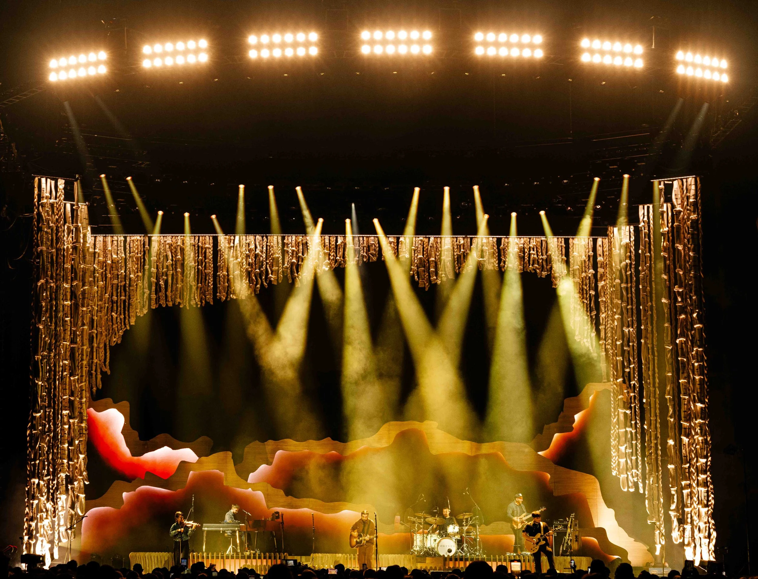 Noah Kahan - Rogers Arena 03.26.24-10.jpg