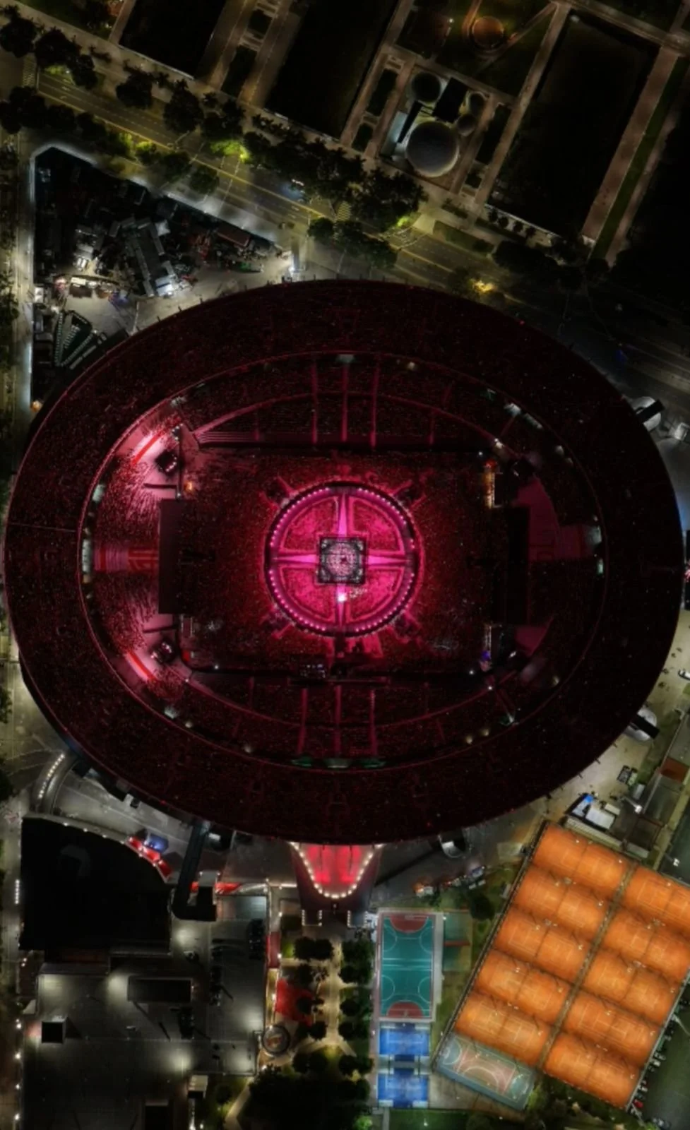 Maria Becerra Quimera River 360.jpg