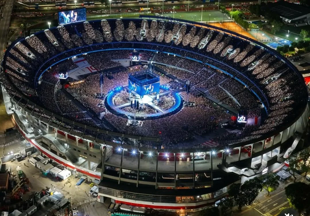 Maria Becerra Quimera River 360 (2).jpg