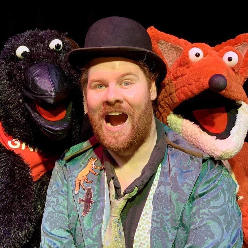 You can join @laughing_fox_productions_ tomorrow for Foxtales: Little Red Riding Hood! 
Book now: Www.littlesupernovas.com/festival-tickets 
.
.
.
.
#onceupona #Onceuponachildrensfestival #childrensstories #ChildrensTheatre #puppets #puppetry #puppet