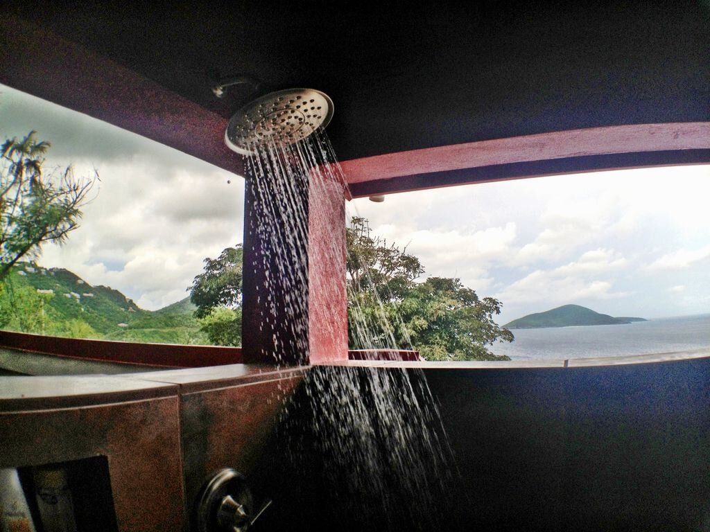 Treehouse shower.jpg