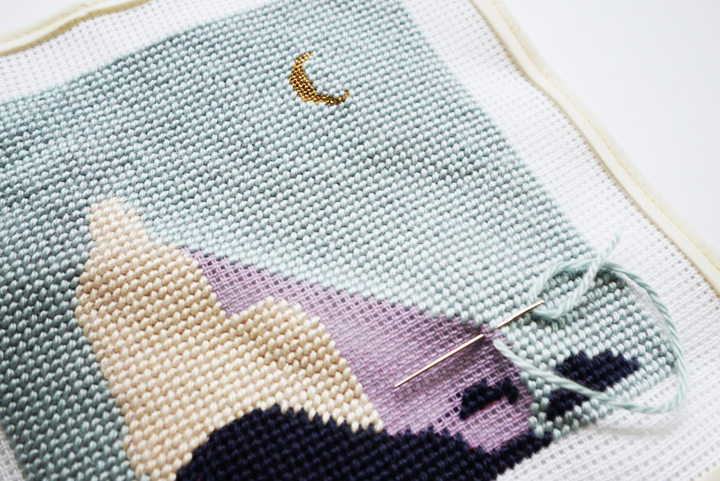 All Stitched Up: Unwind Studio x Paula Saliby: A Espera/The Waiting