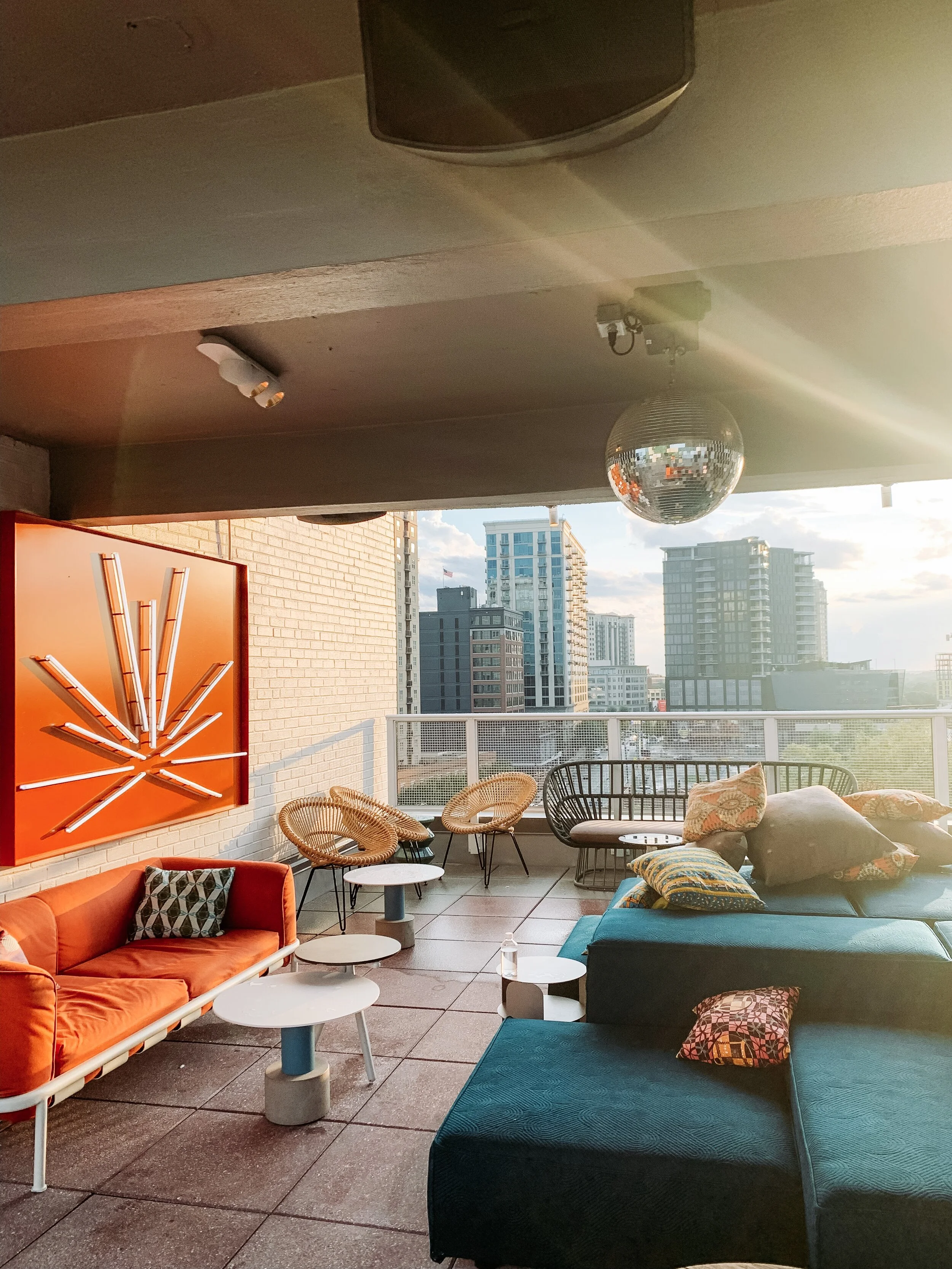 Buckhead's St. Julep Rooftop Bar Gives Miami Vibes with ‘70s Decor