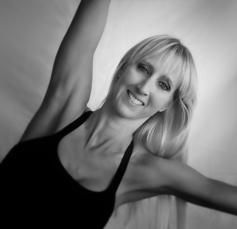 Sarah About Photo.jpg