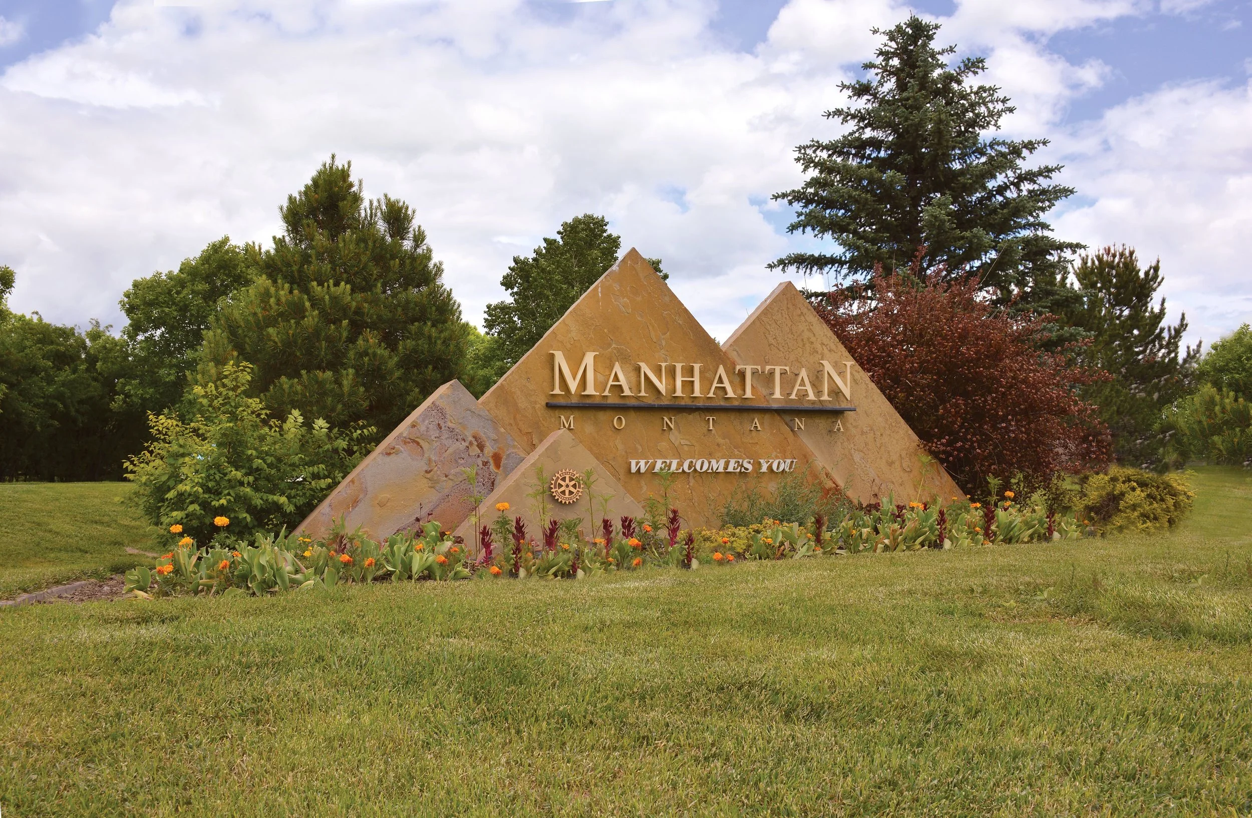 Manhattan Town Sign.jpeg