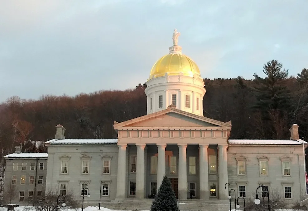 Statehouse with Statue.jpg