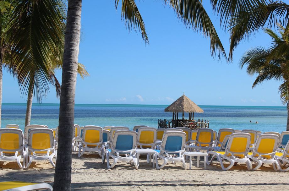 Take a dip in the turquoise waters as you venture out for a drink at the Floating Bar. Keep your eyes open for nurse sharks and stingrays along the way!