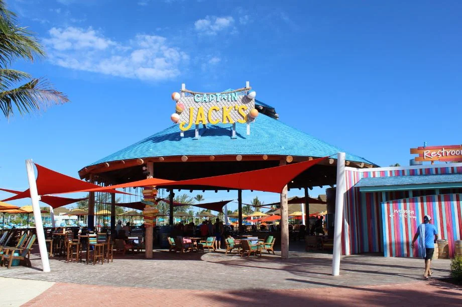 Grab a topical drink at the rowboat bar and enjoy the fun of a rope swing seat. Hungry? Try the house special — chicken wings and fries dipped in mango-habanero and Caribbean jerk sauces. Live jams and water views will put you on island time at Captain Jack’s. Note that extra charges may apply when drinking or dining at Captain Jack’s.