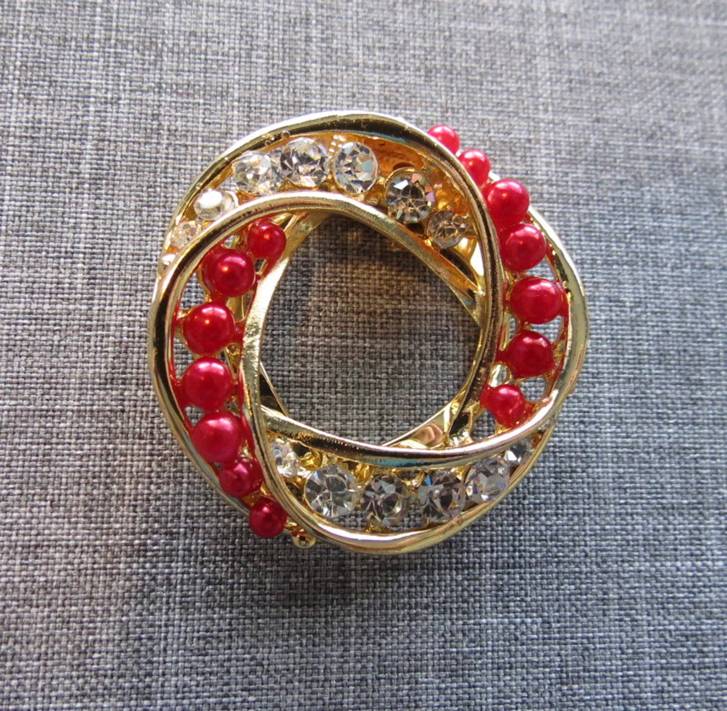 scarf_clip_rhinestone_redpurl.JPG
